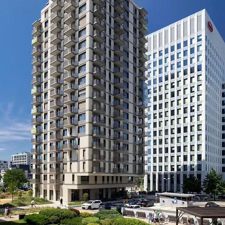 Downtown Petrol Blue Studio, Ac, Wi-fi, Free Parking * Bratislava